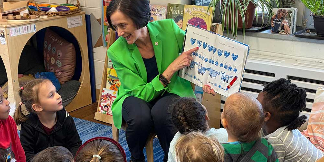 DHS Secretary reads to preschoolers