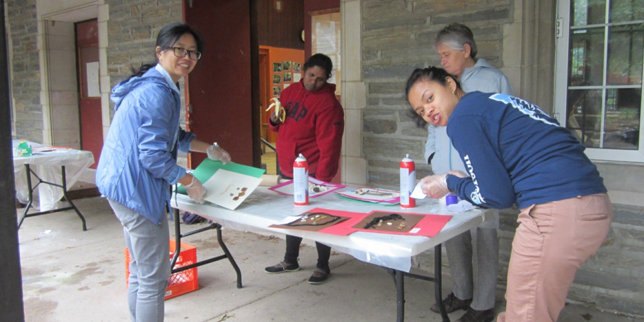 PIC parents help get ready for ArtStart 2014