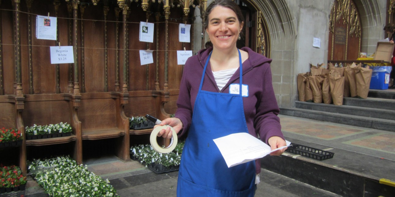 Plant Sale Volunteer